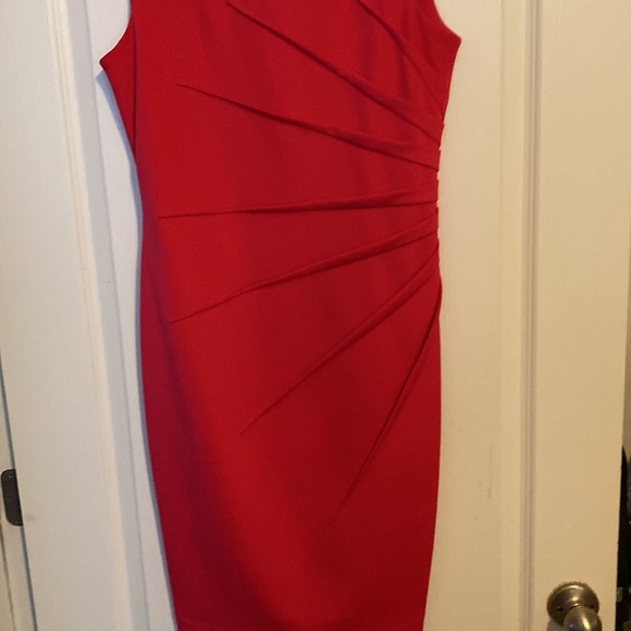 Calvin Klein - Picture 2 of 3